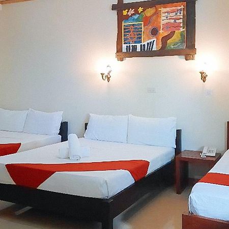 Reddoorz At New Casamila Hotel Palawan بويرتو برينسيسا المظهر الخارجي الصورة