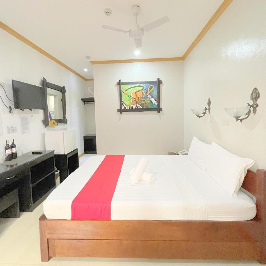 Reddoorz At New Casamila Hotel Palawan بويرتو برينسيسا المظهر الخارجي الصورة